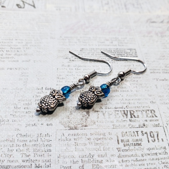 Owl Earrings - Picture 4 of 4